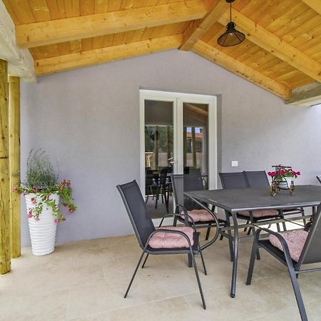 Natascha In Pamici - Haus Fuer 6 Personen Villa Zminj Luaran gambar