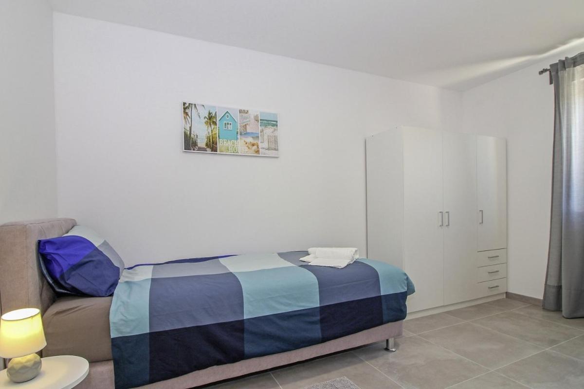 Natascha In Pamici - Haus Fuer 6 Personen Villa Zminj Luaran gambar